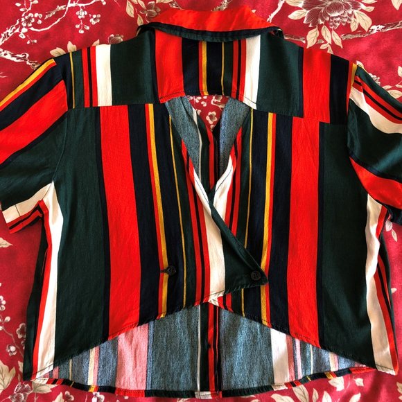 Colourful Striped Crop Shirt with Cut-Out Back Size S - Picture 7 of 16